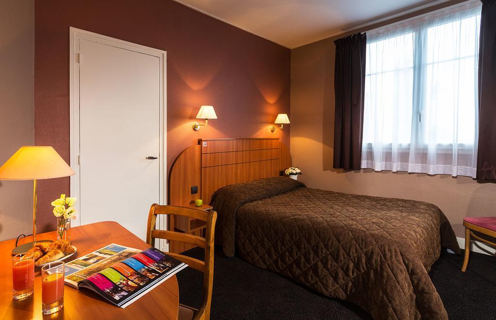 Hotel Astrid Rouen Bagian luar foto