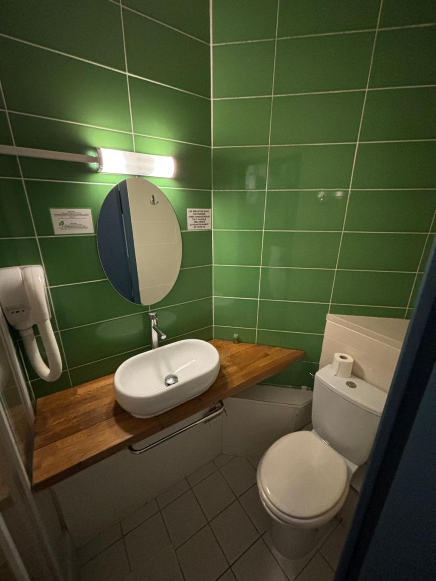 Hotel Astrid Rouen Bagian luar foto