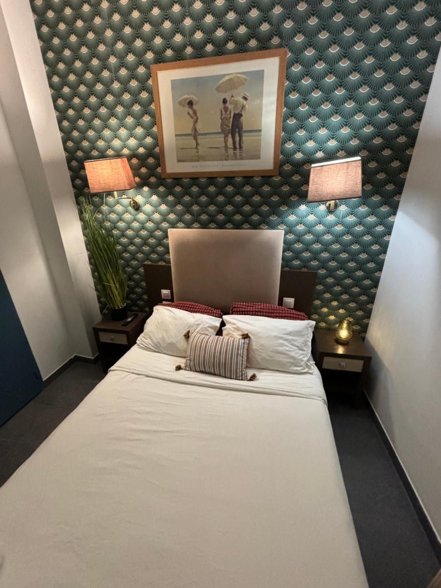 Hotel Astrid Rouen Bagian luar foto