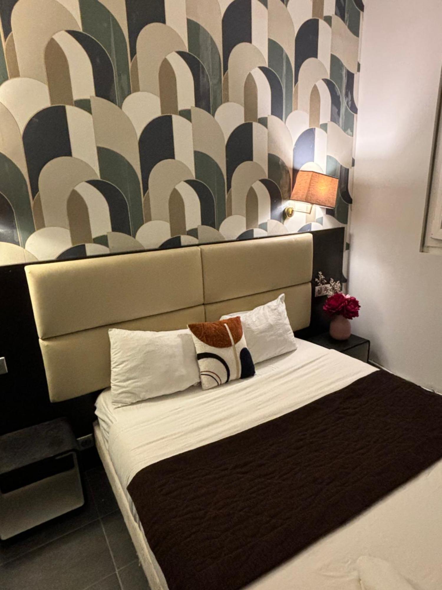 Hotel Astrid Rouen Bagian luar foto