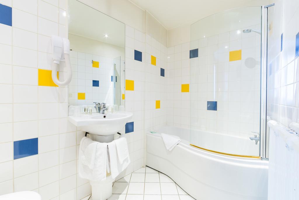 Hotel Astrid Rouen Bagian luar foto
