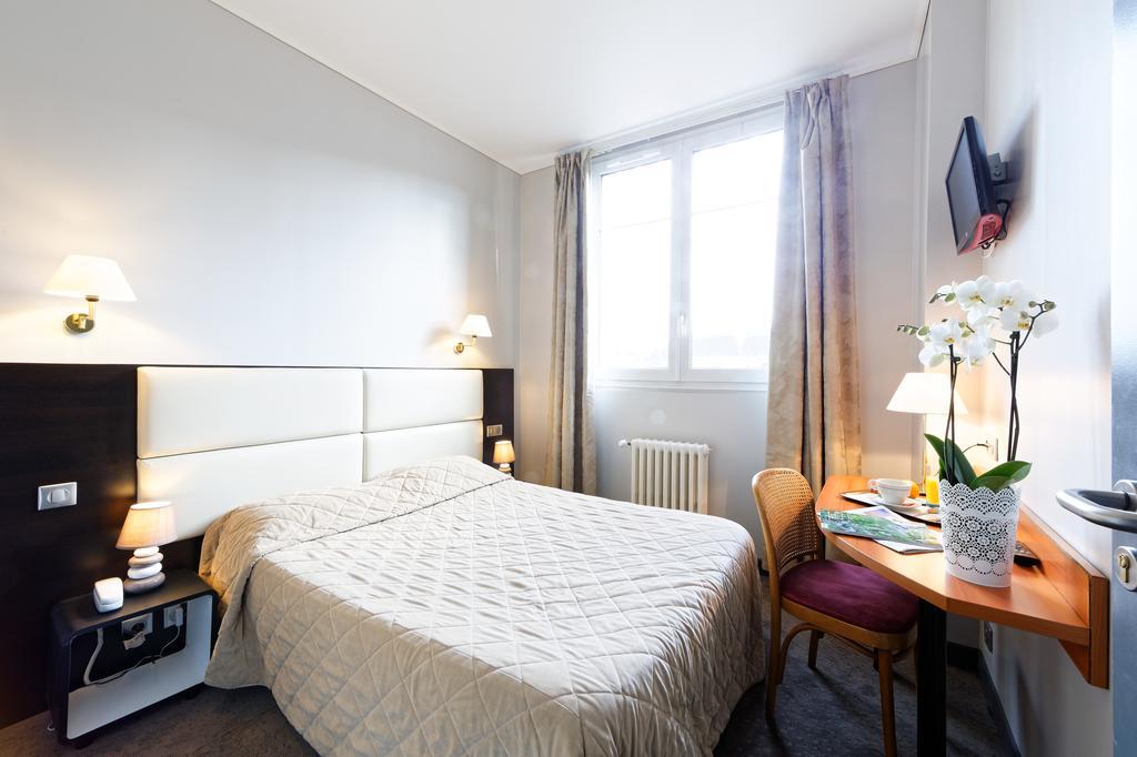 Hotel Astrid Rouen Bagian luar foto