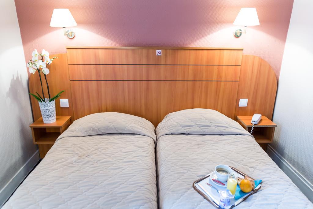 Hotel Astrid Rouen Bagian luar foto